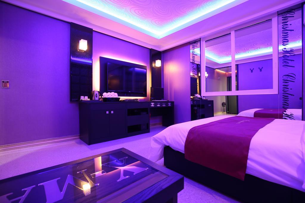 X-Mas Hotel Теджън Екстериор снимка